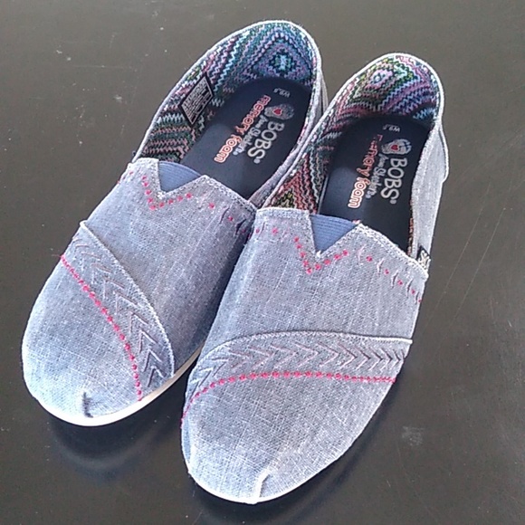 Bobs Skechers Blue size 9 1/2 denim with embroidery - Picture 1 of 8